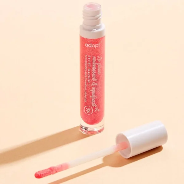 Flash Sale Adopt Glittery Lip Gloss With A Wow Effect!