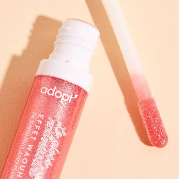 Flash Sale Adopt Glittery Lip Gloss With A Wow Effect!