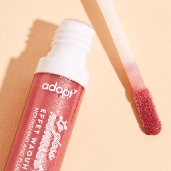 Flash Sale Adopt Glittery Lip Gloss With A Wow Effect!