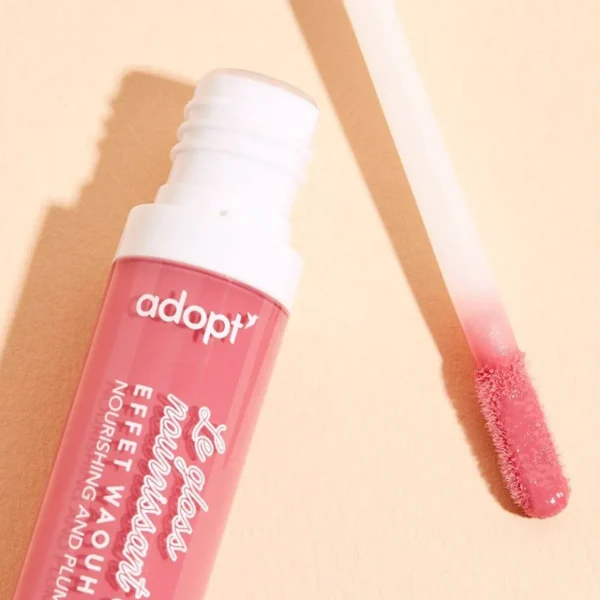 Flash Sale Adopt Glittery Lip Gloss With A Wow Effect!